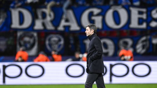 Van Bommel e o duelo com o FC Porto: «Empate seria positivo e vencer seria uma festa»