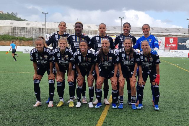 Mão cheia permite águia voar para as meias-finais da Taça da Liga