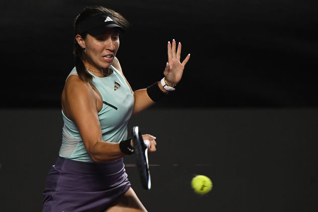 Jessica Pegula 'despacha' Coco Gauff e marca estreia na final das WTA