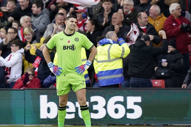 VÍDEO: Emiliano Martínez muito mal na fotografia em golo do Nottingham Forest