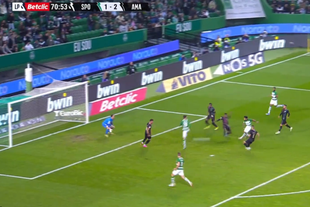 VÍDEO: Edwards serpenteia entre quatro adversários e faz o empate