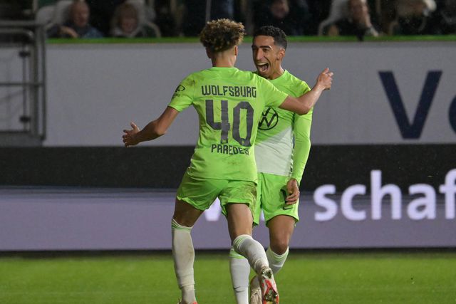 Tiago Tomás entra no empate do Wolfsburgo