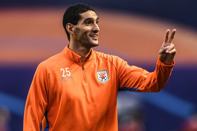 Fellaini afinal não se reforma: aos 35 anos, vai ficar livre (e continuar uma carreira de altos e baixos)