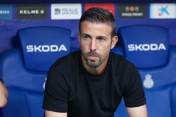 Desesperado por subir à La Liga, Espanyol despede treinador