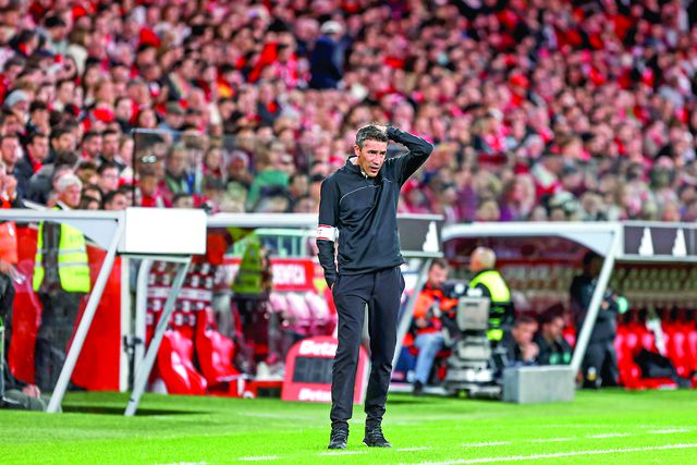 Linha de 3 na íntegra: «Bruno Lage tem mais a provar do que Vítor Bruno»