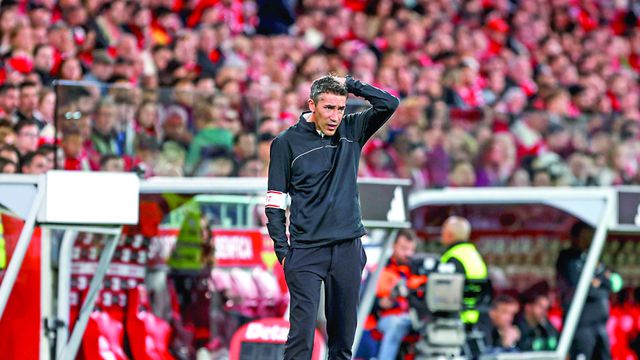 Linha de 3 na íntegra: «Bruno Lage tem mais a provar do que Vítor Bruno»