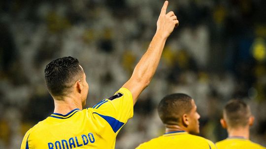 Golo de Cristiano Ronaldo na goleada do Al Nassr na Liga dos Campeões