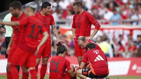 Jogador do Bayern operado em dia de jogo frente ao Benfica