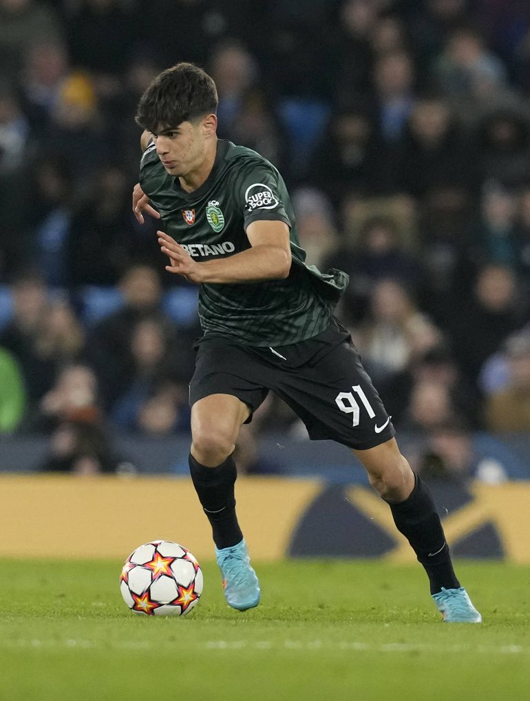 Rodrigo Ribeiro. Sporting. Estreou-se frente ao Manchester Citu em 2022, com 16 anos, 10 meses e 9 dias