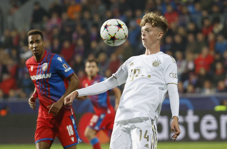 Paul Wanner, Bayern Munique. Aos 16 anos, 9 meses e 19 dias entrou num jogo frente ao Viktoria Plzen, em 2022