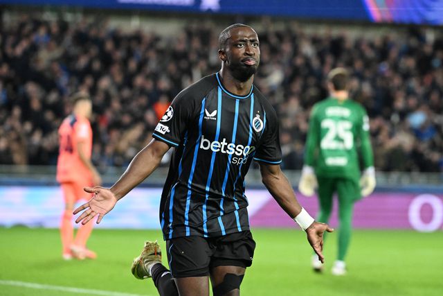 Carlos Forbs bisou e assistiu no empate do Club Brugge ao Barcelona na Champions (3-3)