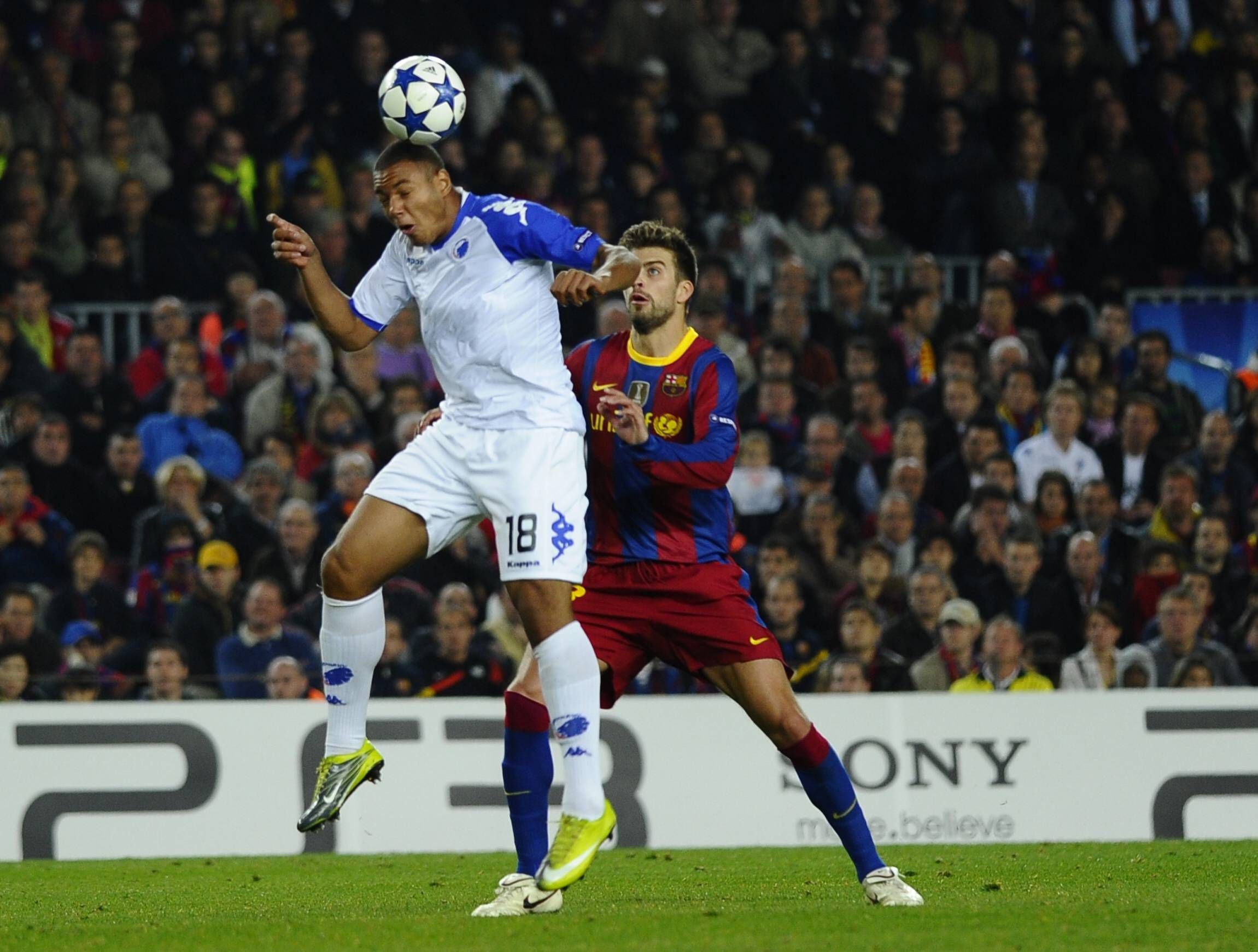 Kenneth Zohore (Copenhaga). Estreou-se frente ao Barcelona aos 16 anos, 8 meses e 19 dias, em 2010