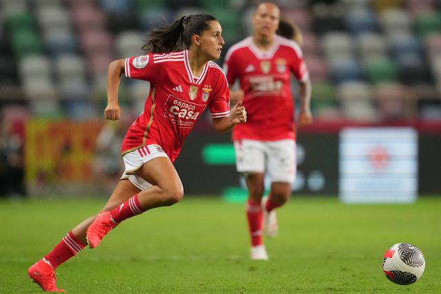 A urgência do futebol feminino