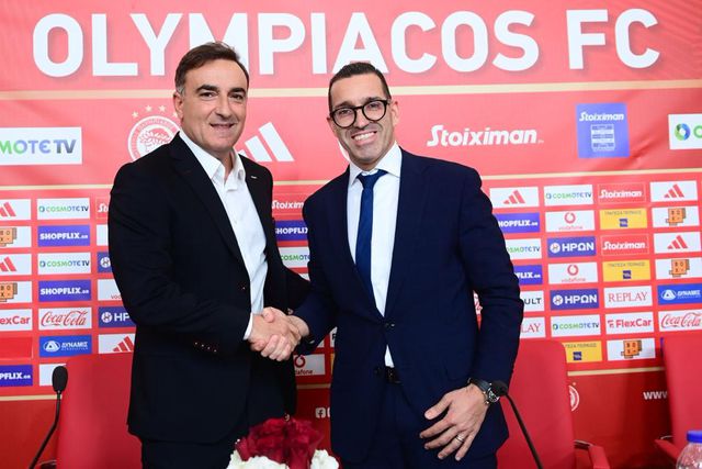 Olympiakos: Carvalhal felicita Pedro Alves pelas contratações