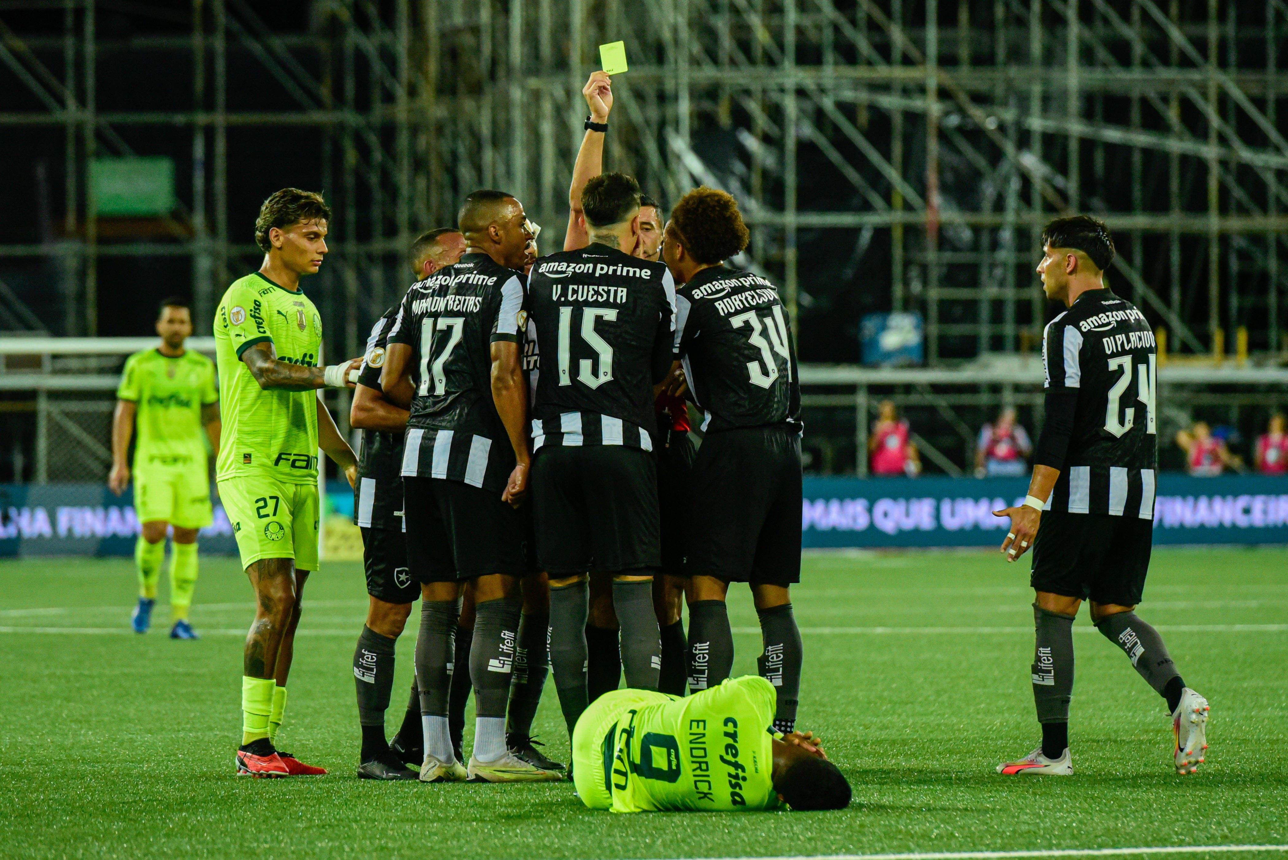 John Textor, dono da SAF do Botafogo, avança na conclusão da