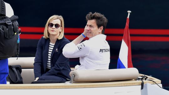 FIA investiga Toto Wolff e mulher por conflito de interesses