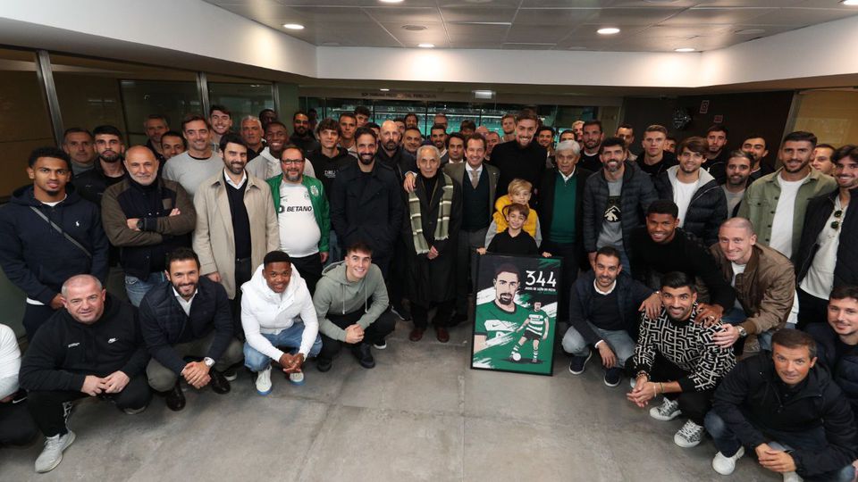 Sporting: Frederico Varandas presente na surpresa a Coates