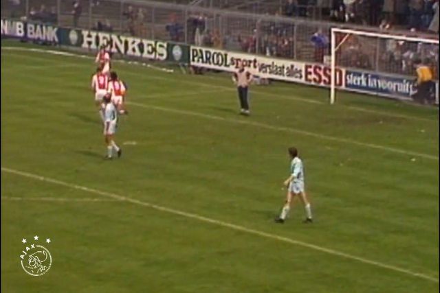 Penálti lendário a dois tempos de Cruijff foi há 41 anos