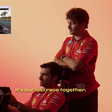 «Pára de chorar!»: Leclerc e Sainz fazem as despedidas na Ferrari