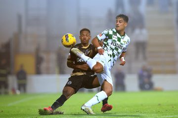 VÍDEO: erro de Geny Catamo resulta no segundo golo do Moreirense