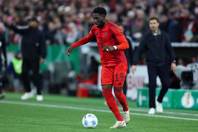 Volte-face nas negociações: Davies mais perto de renovar pelo Bayern