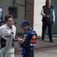 Russell responde a Verstappen: «Disse que ia pôr a m... da minha cabeça contra o muro»