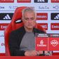 Mourinho: «Não vou ser idiota e dizer que íamos ganhar o jogo com 11, mas...»