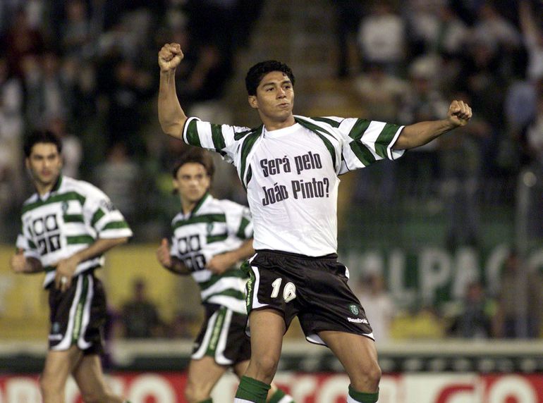 Mário Jardel (Sporting) - 3 golos em dérbis entre Benfica e Sporting, na Liga - Foto: A BOLA/António Azevedo