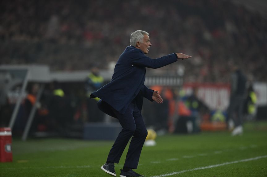 José Mourinho, treinador do Benfica - Foto: Sérgio Miguel Santos