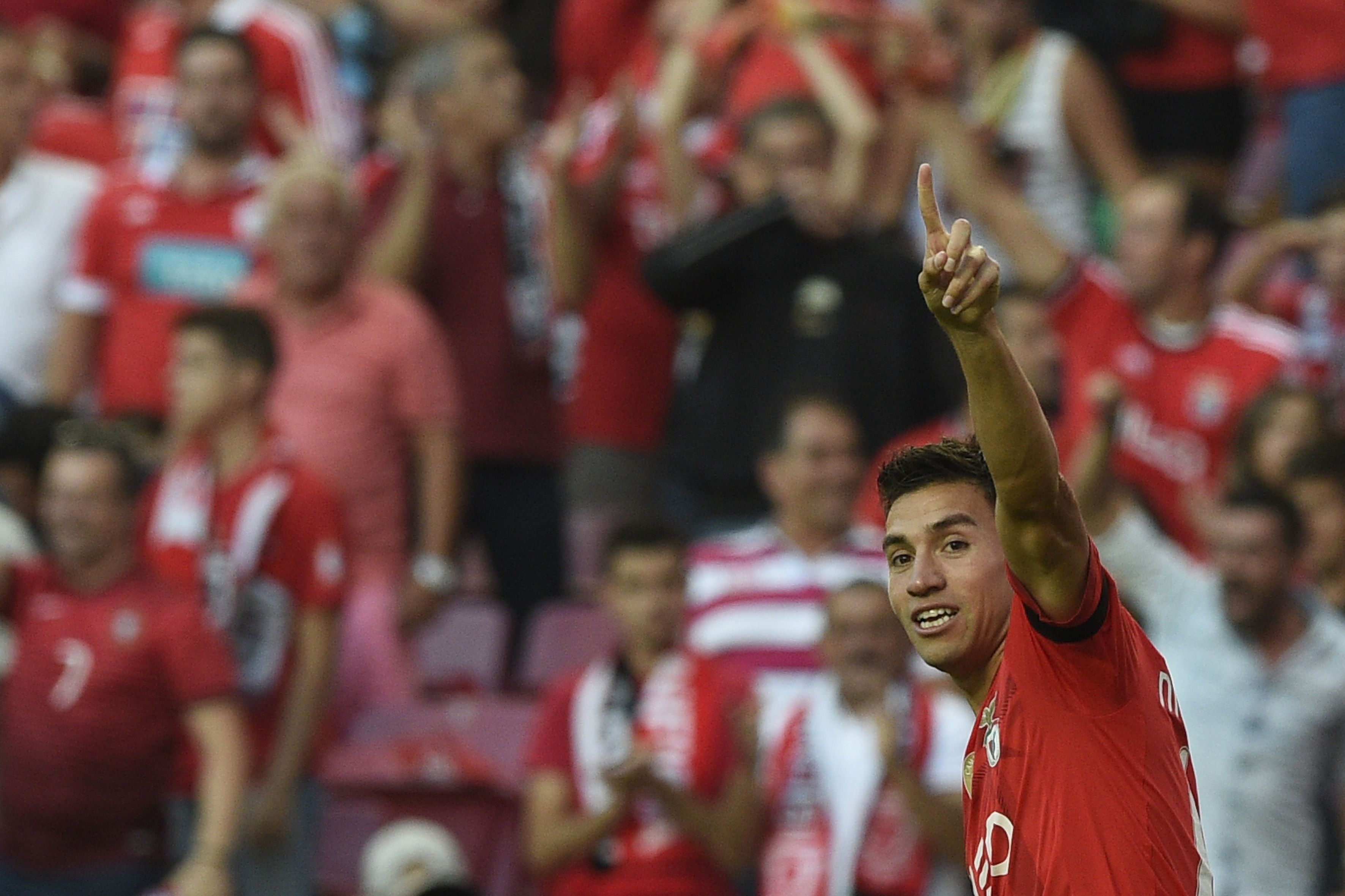 Gaitán (Benfica) - 3 golos em dérbis entre Benfica e Sporting, na Liga - Foto: A BOLA/António Azevedo