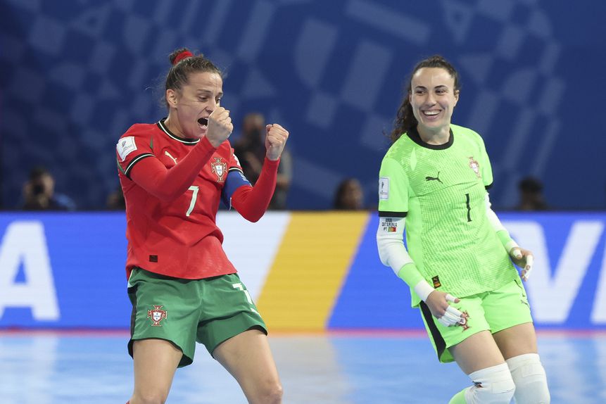 Ana Azevedo e Ana Catarina no Argentina-Portugal - Foto: FPF