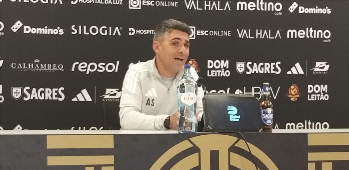 Alexandre Santana destacou a quantidade e qualidade das opções ao dispor do Casa Pia para pôr cobro à sequência de maus resultados. Foto: D.R.