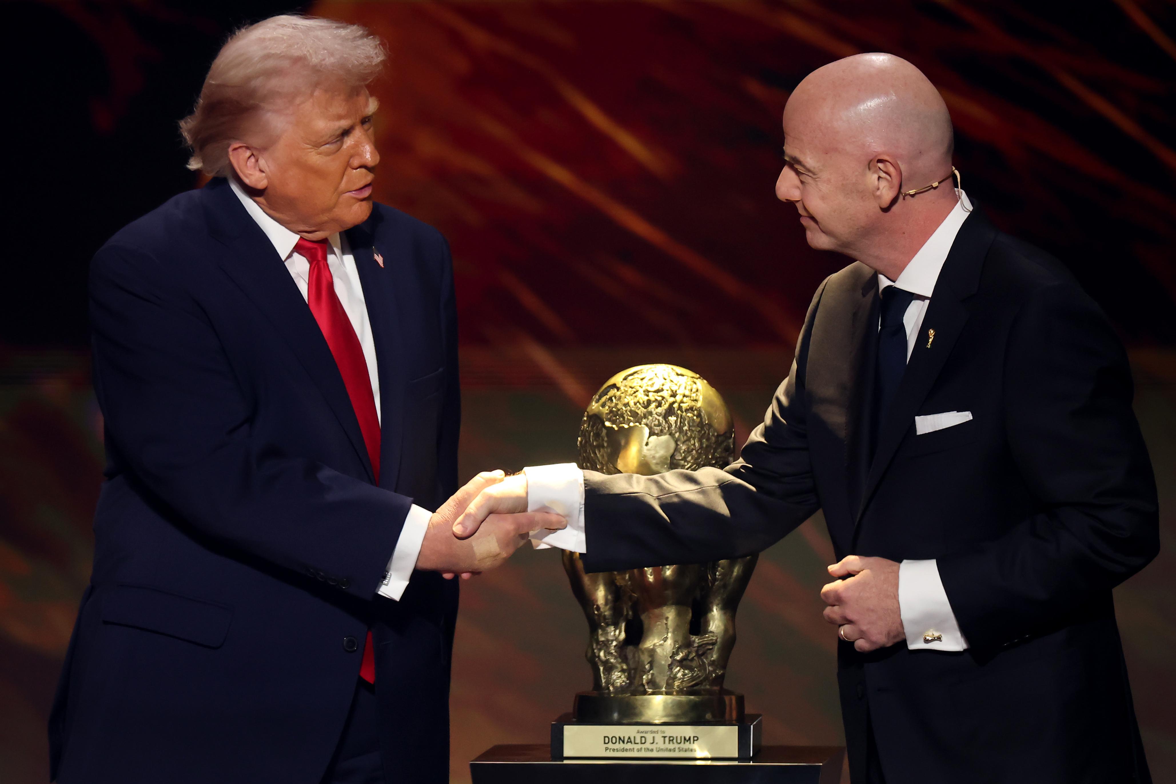 Donald Trump e Gianni Infantino - Foto: FIFA