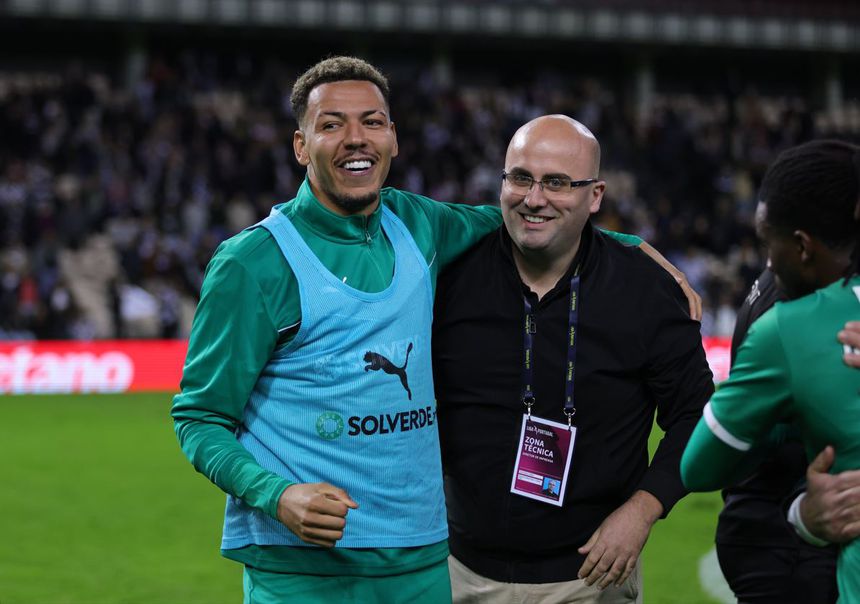 Vítor Ramos com Clayton, avançado do Rio Ave - Foto: Vítor Ramos/Facebook