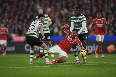 Pavlidis ficou em branco no dérbi