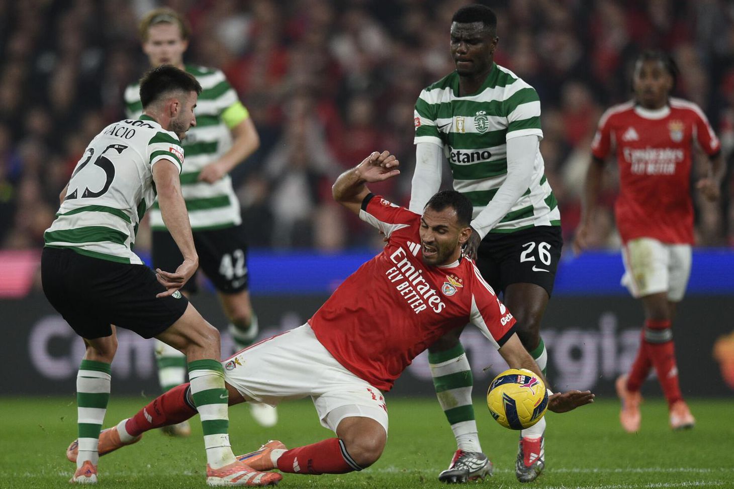 Benfica e Sporting são os dois clubes mais gastadores no que diz respeito aos salários do plantel