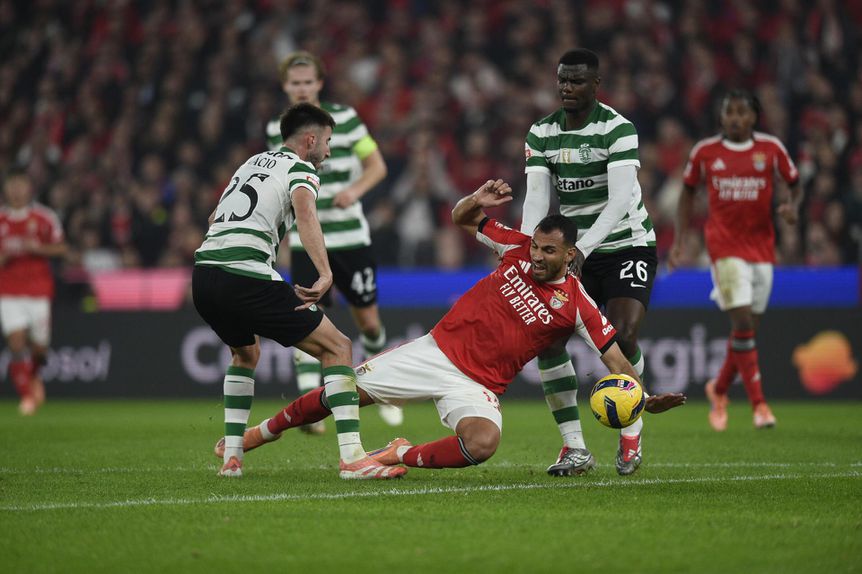 Pavlidis ficou em branco no dérbi