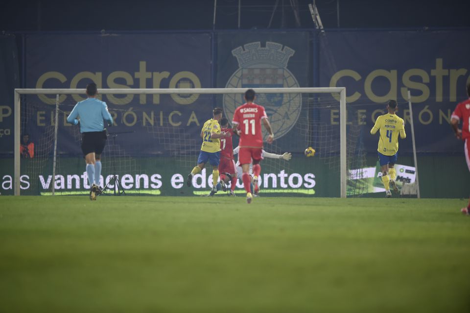 VÍDEO: O golo do Benfica anulado a Rafa