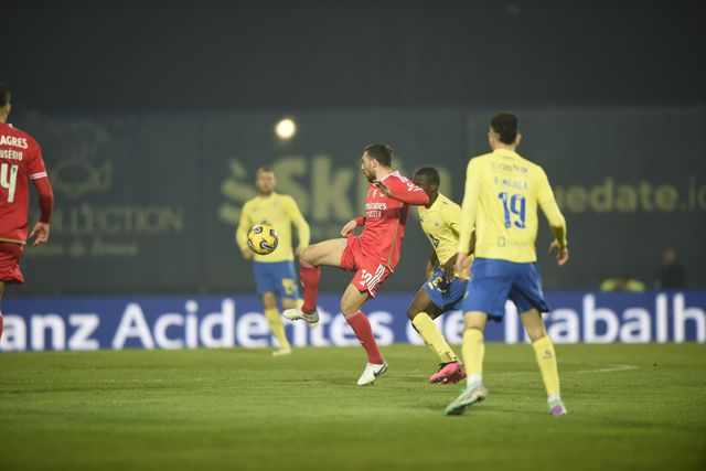 VÍDEO: Kokçu amplia a vantagem do Benfica!