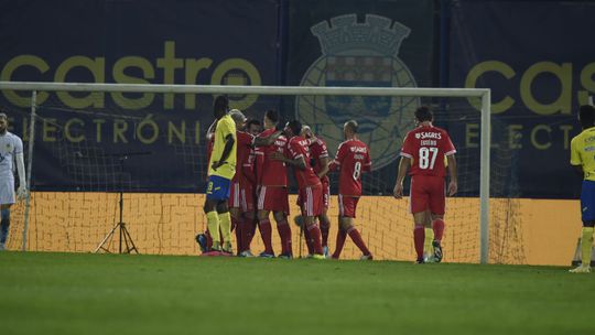 VÍDEO: À terceira foi, Rafa adianta o Benfica em Arouca