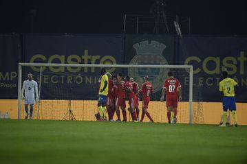 VÍDEO: À terceira foi, Rafa adianta o Benfica em Arouca