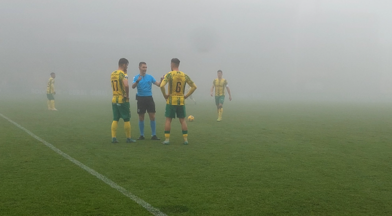 Liga 2: nevoeiro intenso adia Nacional-Tondela