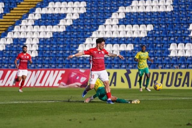Santa Clara sofre a primeira derrota no campeonato