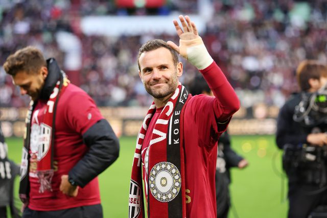 Após 11 minutos de jogo, Juan Mata deixa Vissel Kobe