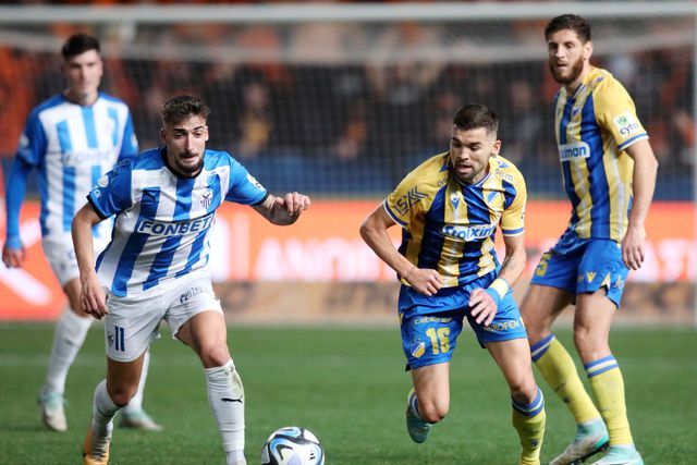 Tomané dá vitória ao APOEL de Sá Pinto frente ao segundo classificado