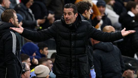 Marco Silva queixa-se do árbitro em jogo com três penáltis: «Não consigo entender...»