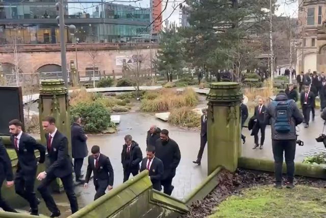 Beckham, Ferguson, Amorim e equipa: Manchester United despede-se de figura icónica