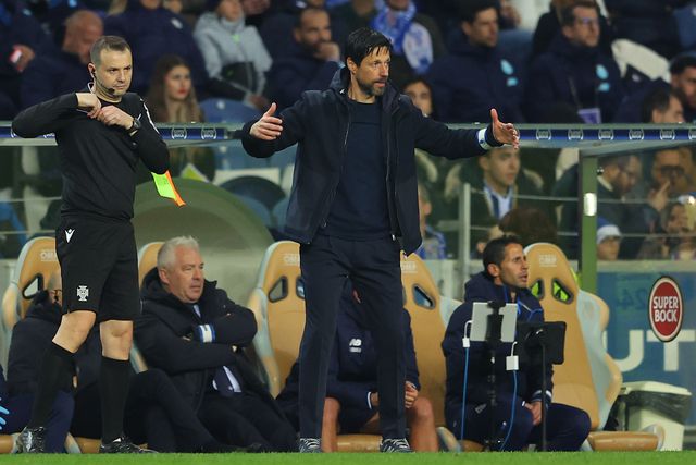 Vítor Bruno projetou o jogo com o Sporting em conferência de imprensa