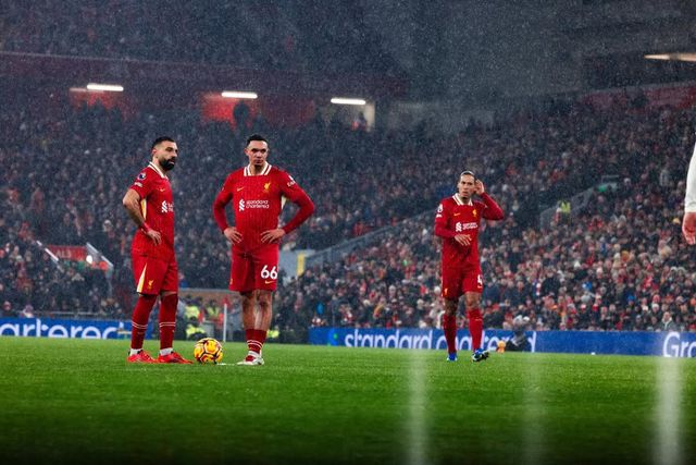 Salah responde a Carragher: «Começo a pensar que estás obcecado comigo»