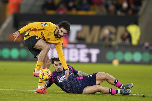 Nottingham Forest bate Wolverhampton de forma clara em duelo de treinadores portugueses